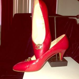 VINTAGE CHANEL RED PUMP CLASSIC